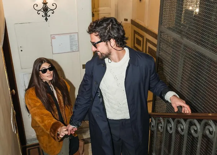 Oda ve Kahvaltı Parisii Luxury Relais Rome-fontana Di Trevi 4*